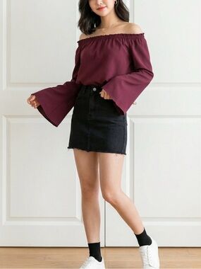 Guess Off-Shoulder Top in Wine